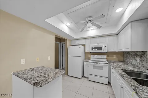 $250,000 | 117 Southeast 10th Terrace, Cape Coral, FL 33990