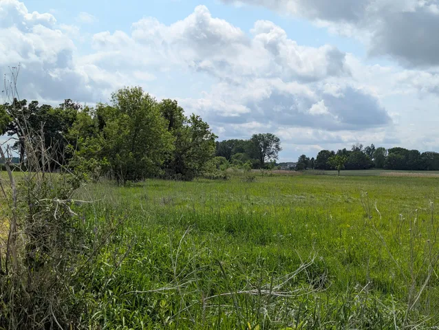 $375,000 | W11851 State Road 16, Columbus, WI 53925