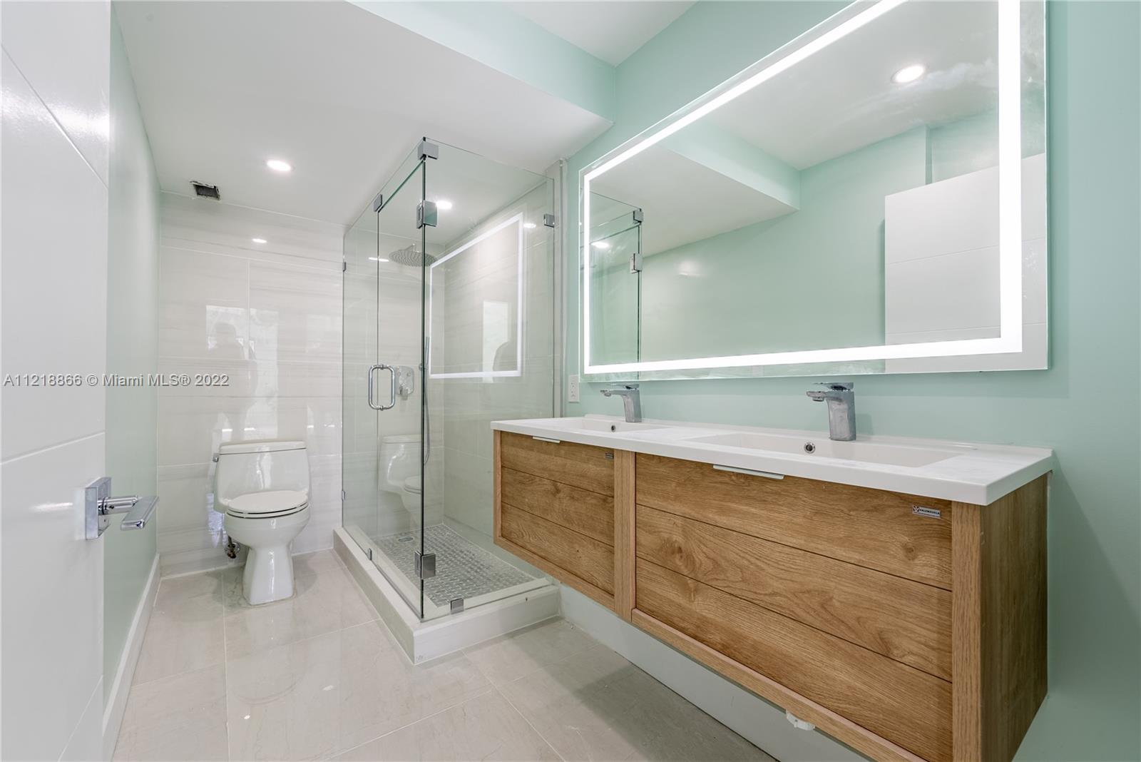 1450 Lincoln Road, Unit 608 Miami Beach, FL 33139 - Photo 10 of 22 Gallery Image 10