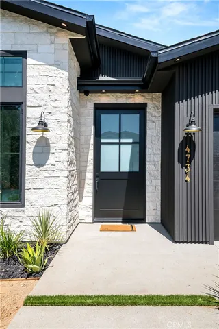a view of entrance gate of the house