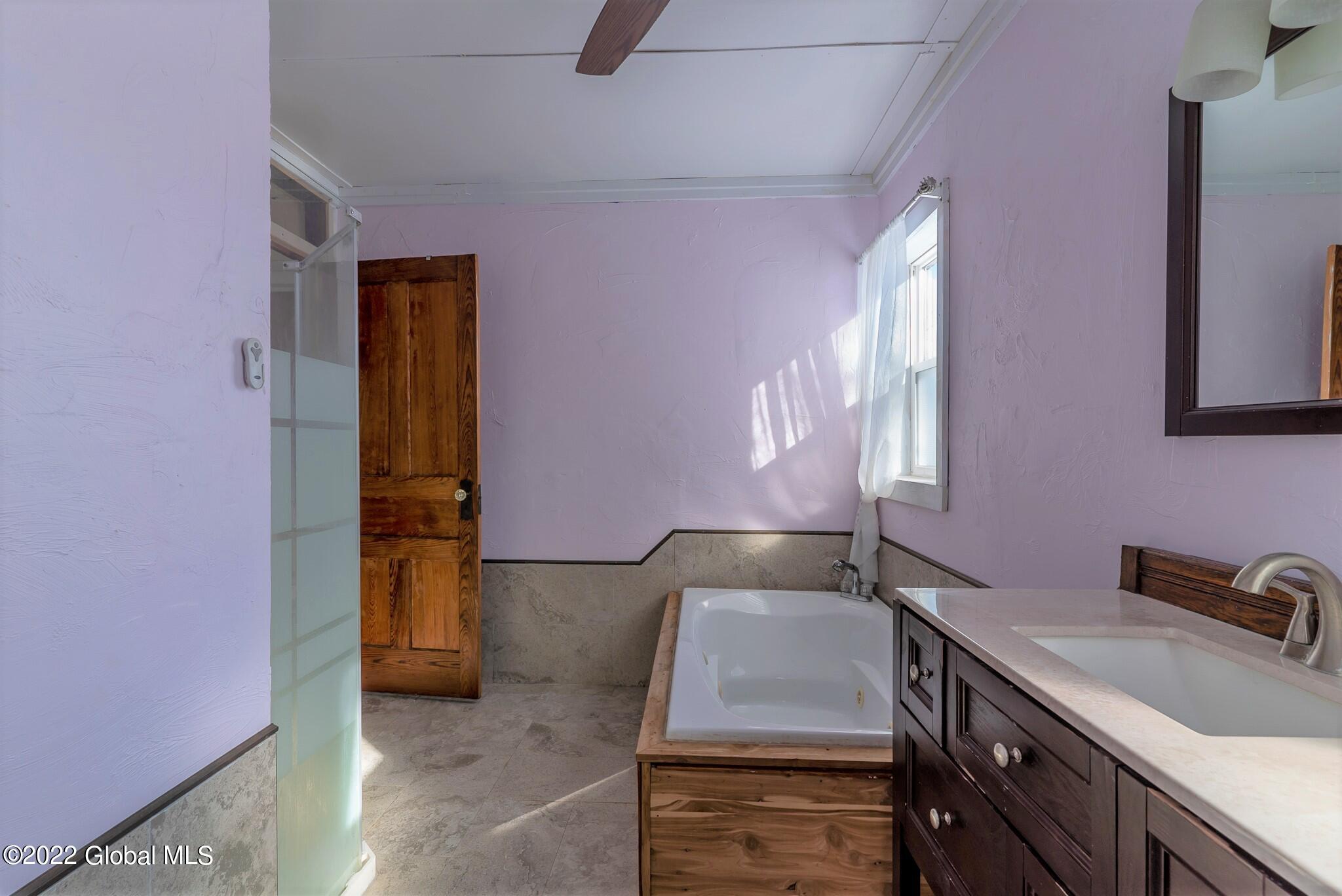 5552 Scotch Ridge Road Duanesburg, NY 12056 - Photo 25 of 46 Main full bath
