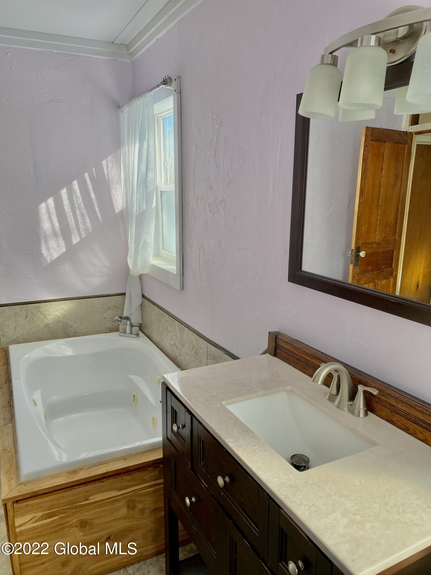 5552 Scotch Ridge Road Duanesburg, NY 12056 - Photo 27 of 46 Main full bath