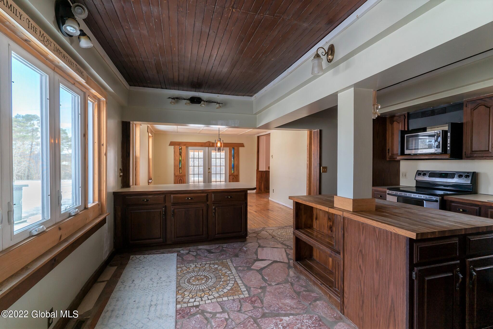 Kitchen main