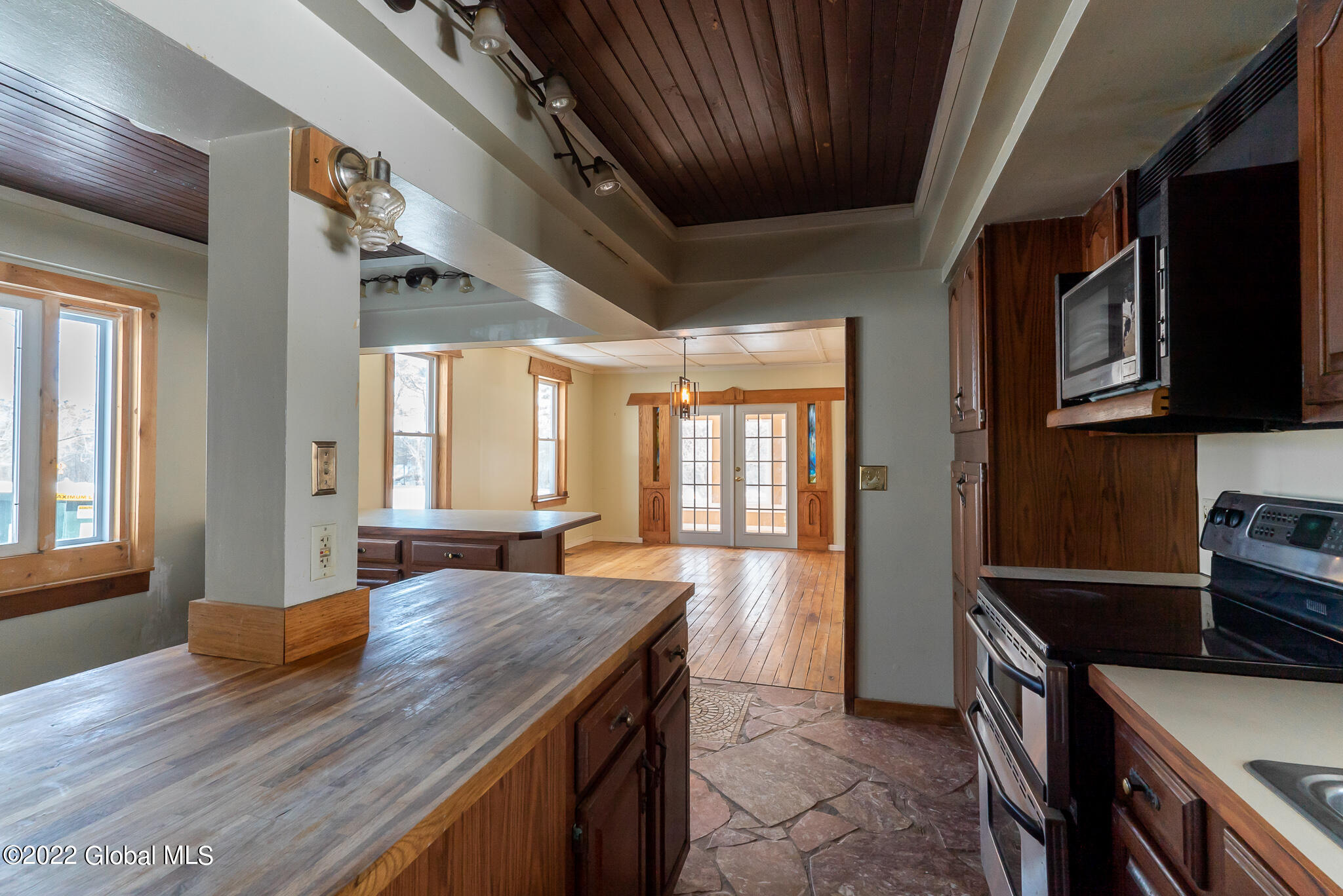 Kitchen main