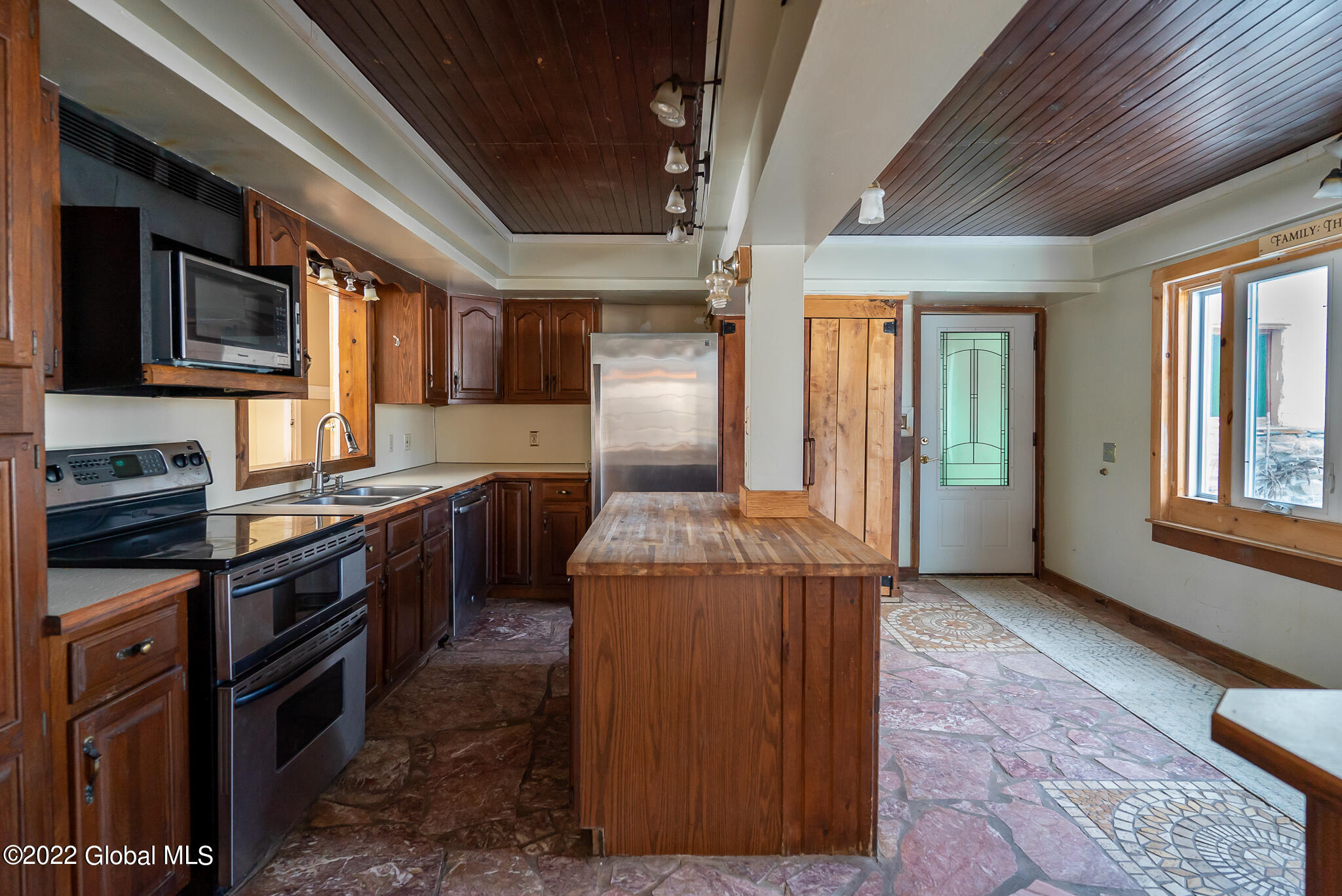 Kitchen main