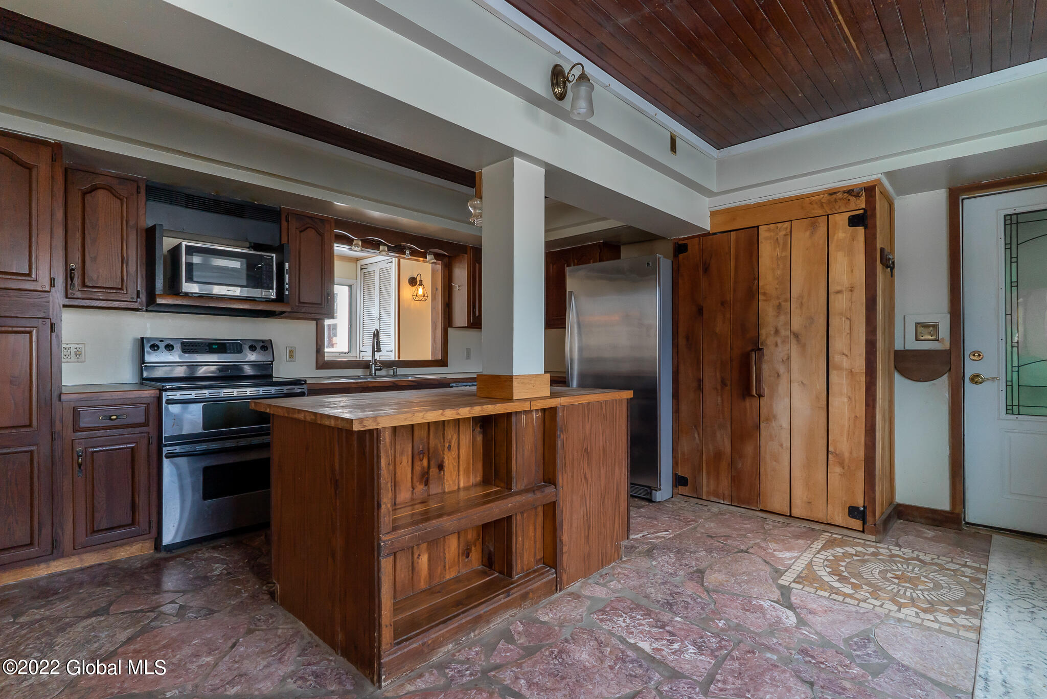 Kitchen main