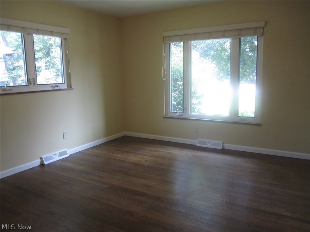 21790 Mastick Road Cleveland, OH 44126 - Photo 12 of 32