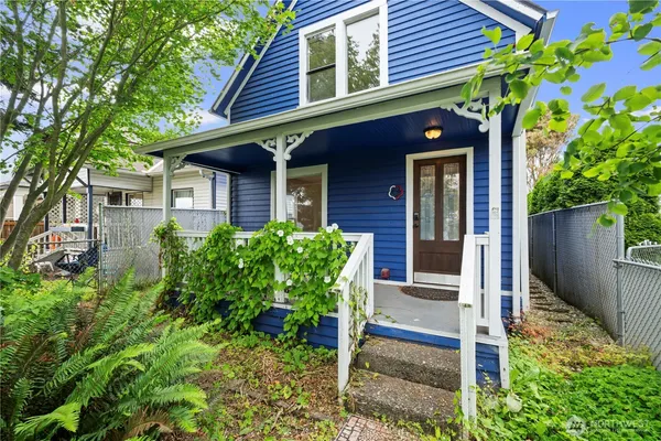 $500,000 | 2410 State Street, Everett, WA 98201