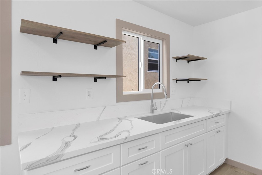 925 Cherry Long Beach, CA 90813 - Photo 5 of 21