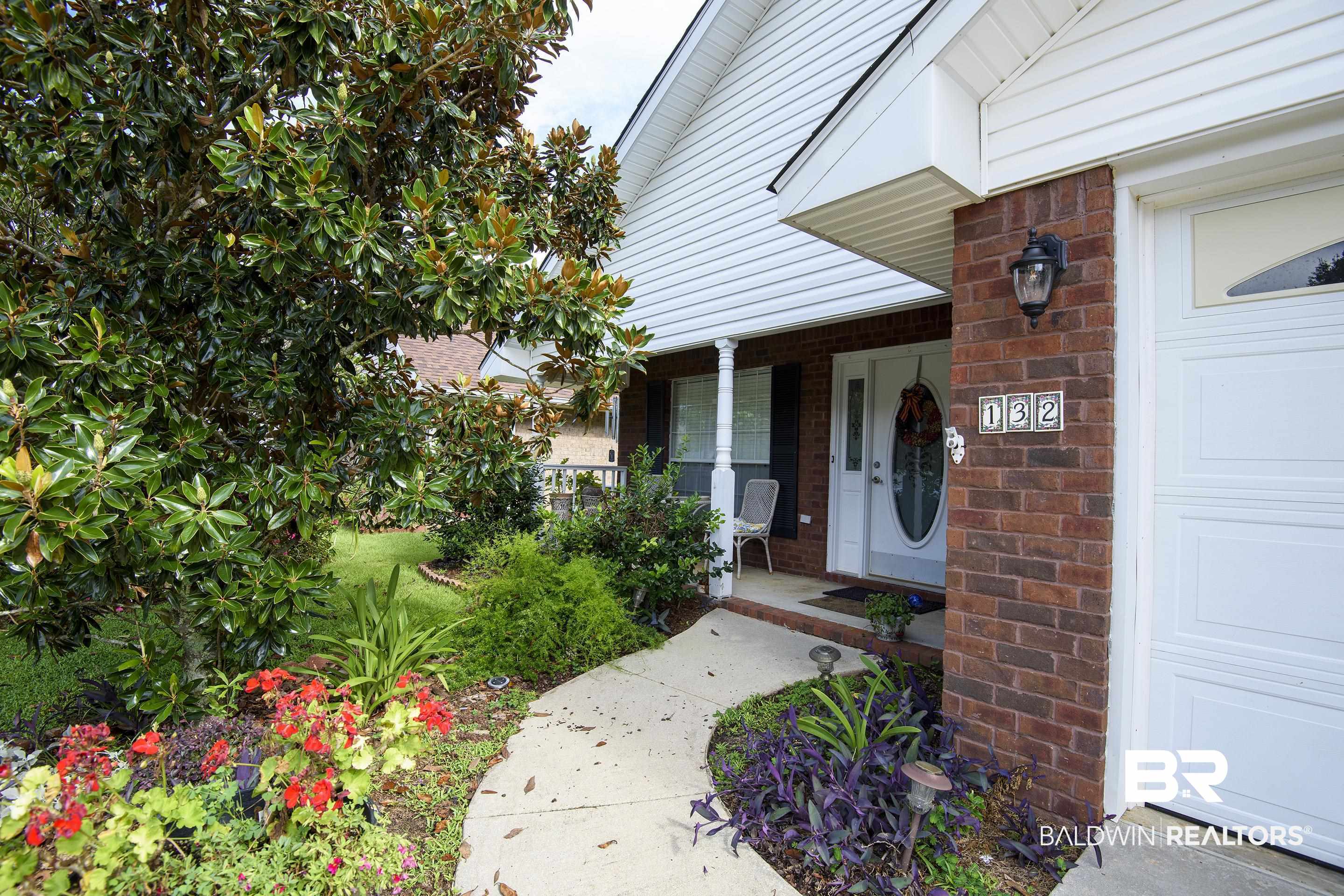 132 Vivian Loop Fairhope, AL 36532 - Photo 5 of 31
