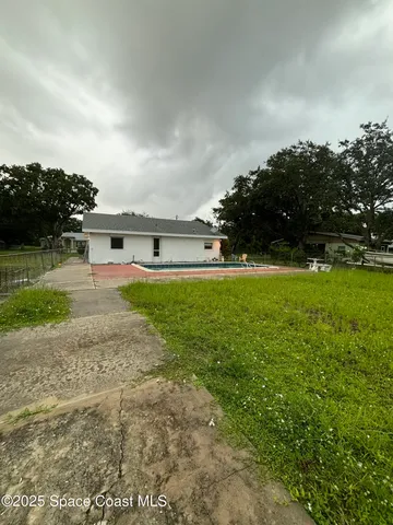 $1,900 | 2660 Pine Street Northeast, Palm Bay, FL 32905