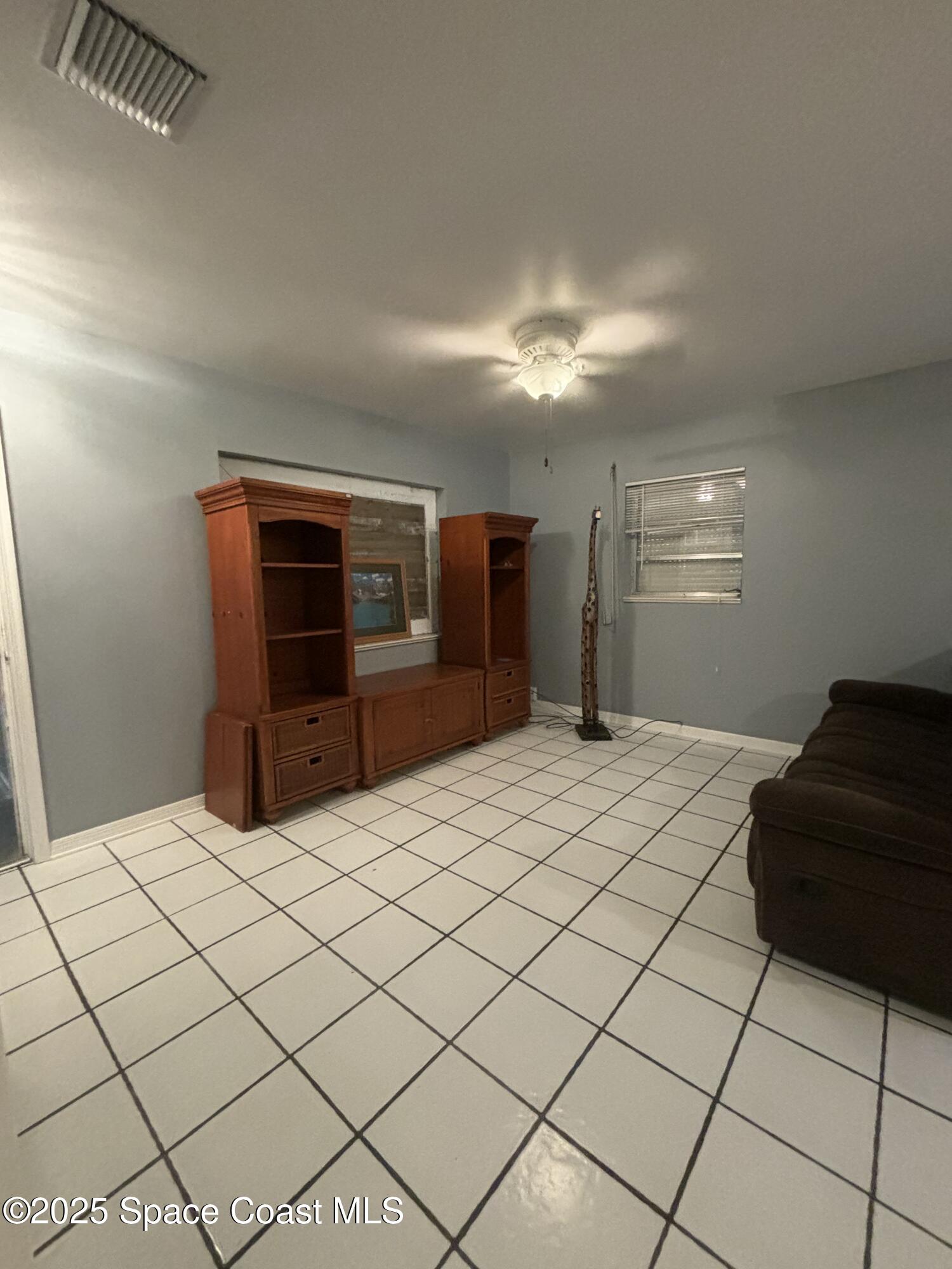 2660 Pine Street Northeast Palm Bay, FL 32905 - Photo 3 of 25 IMG_6445