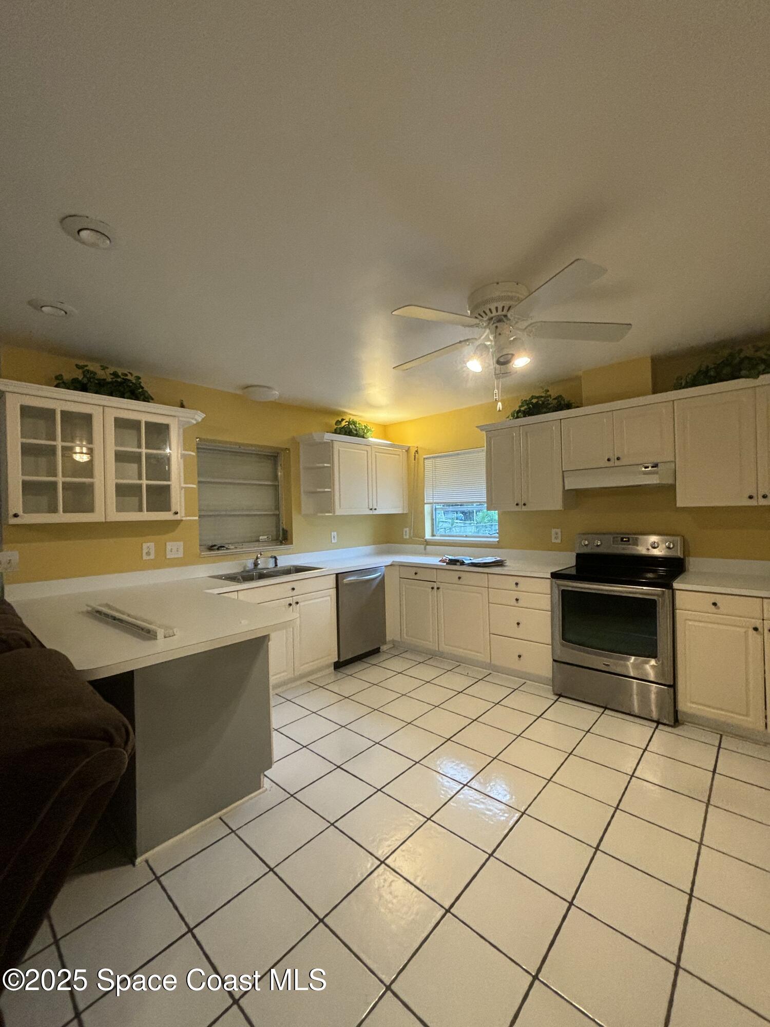 2660 Pine Street Northeast Palm Bay, FL 32905 - Photo 5 of 25 IMG_6447