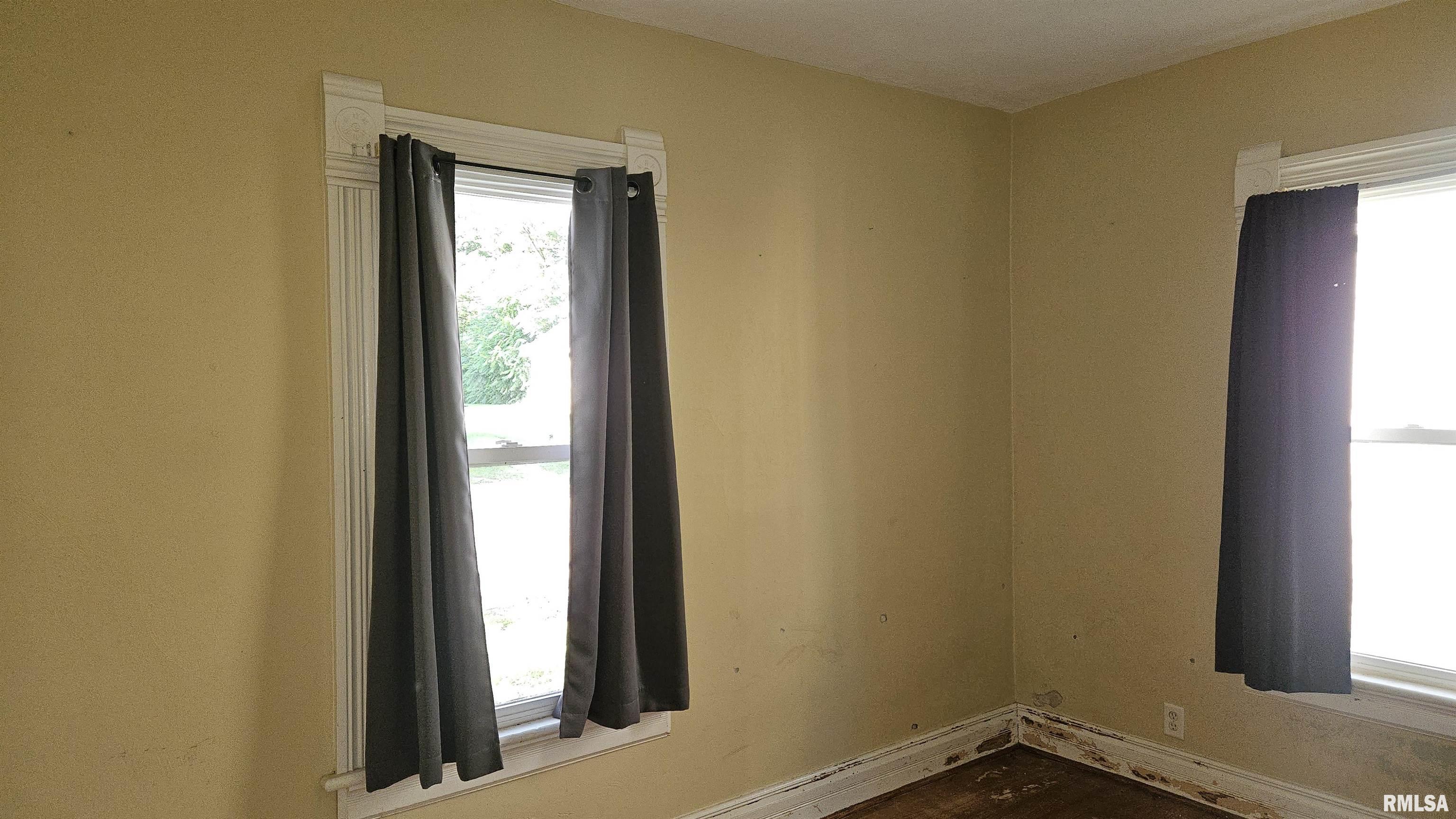 351 West Walnut Street Canton, IL 61520 - Photo 9 of 15