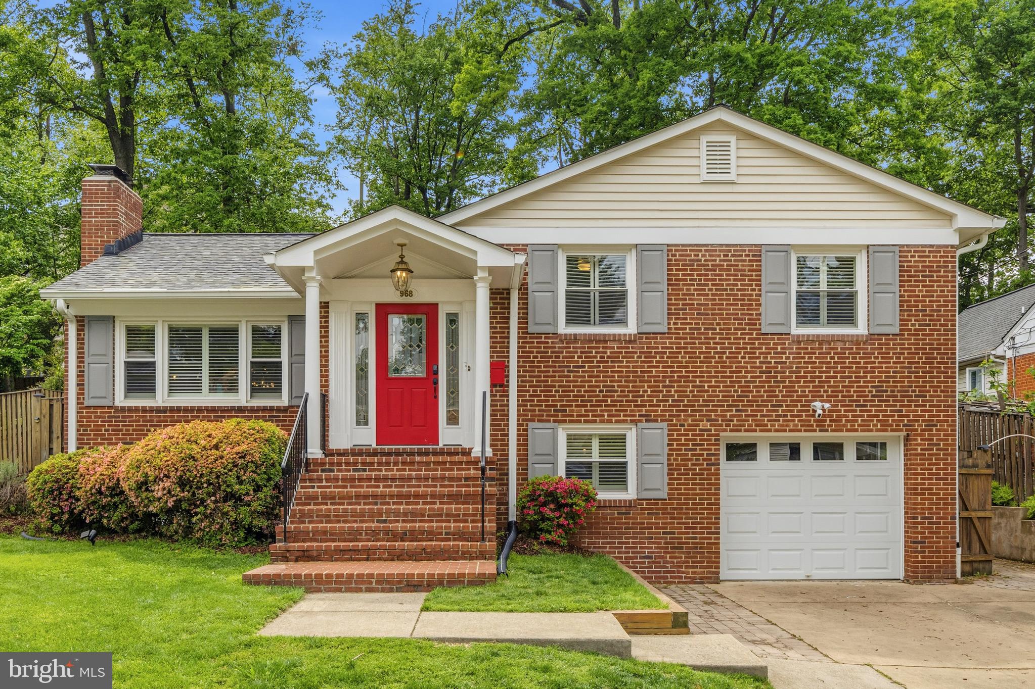 968 North Rochester Street Arlington, VA 22205 - Photo 2 of 73