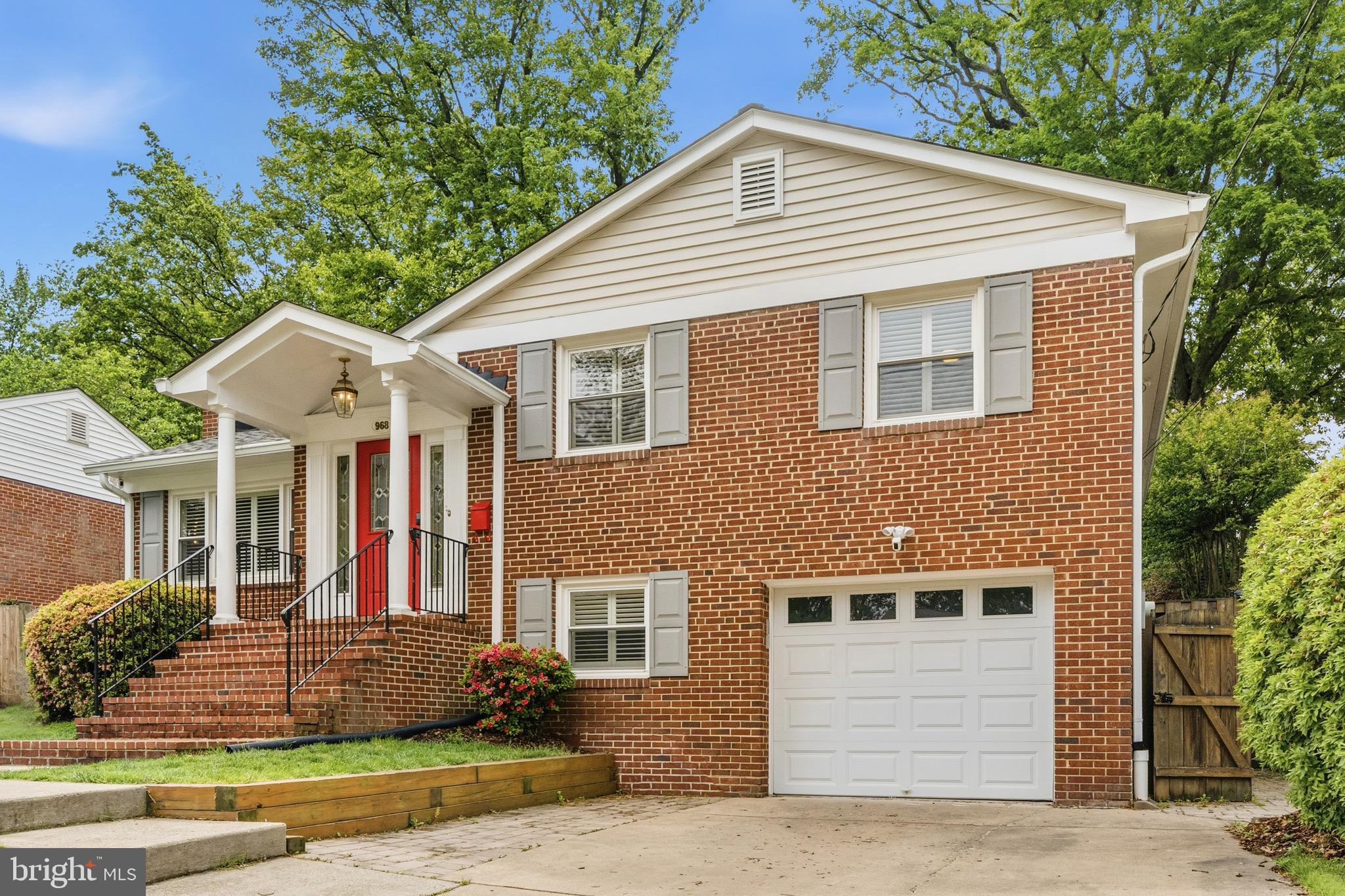 968 North Rochester Street Arlington, VA 22205 - Photo 4 of 73