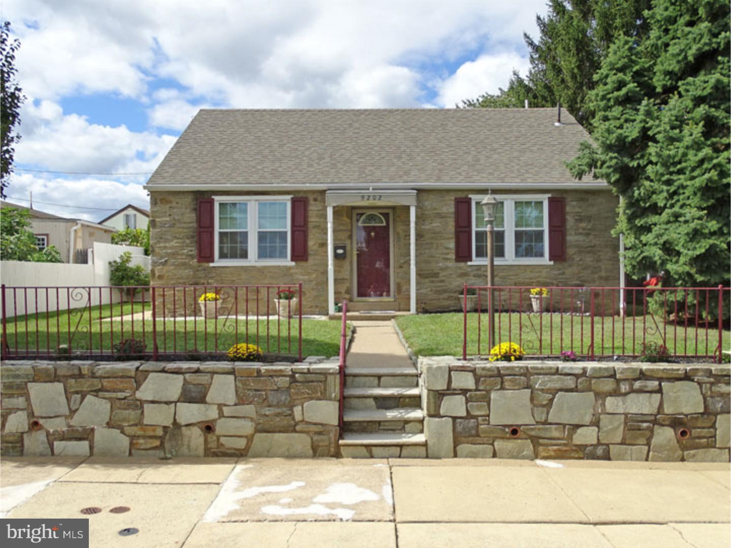 9202 Horatio Road Philadelphia, PA 19114 - Photo 2 of 25 Gallery Image 2