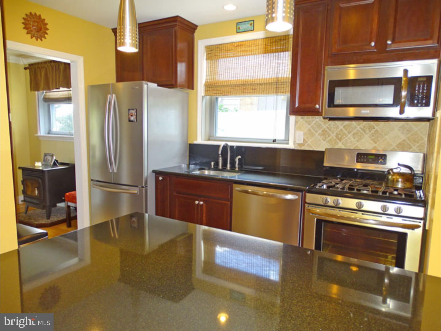 9202 Horatio Road Philadelphia, PA 19114 - Photo 8 of 25 Gallery Image 8