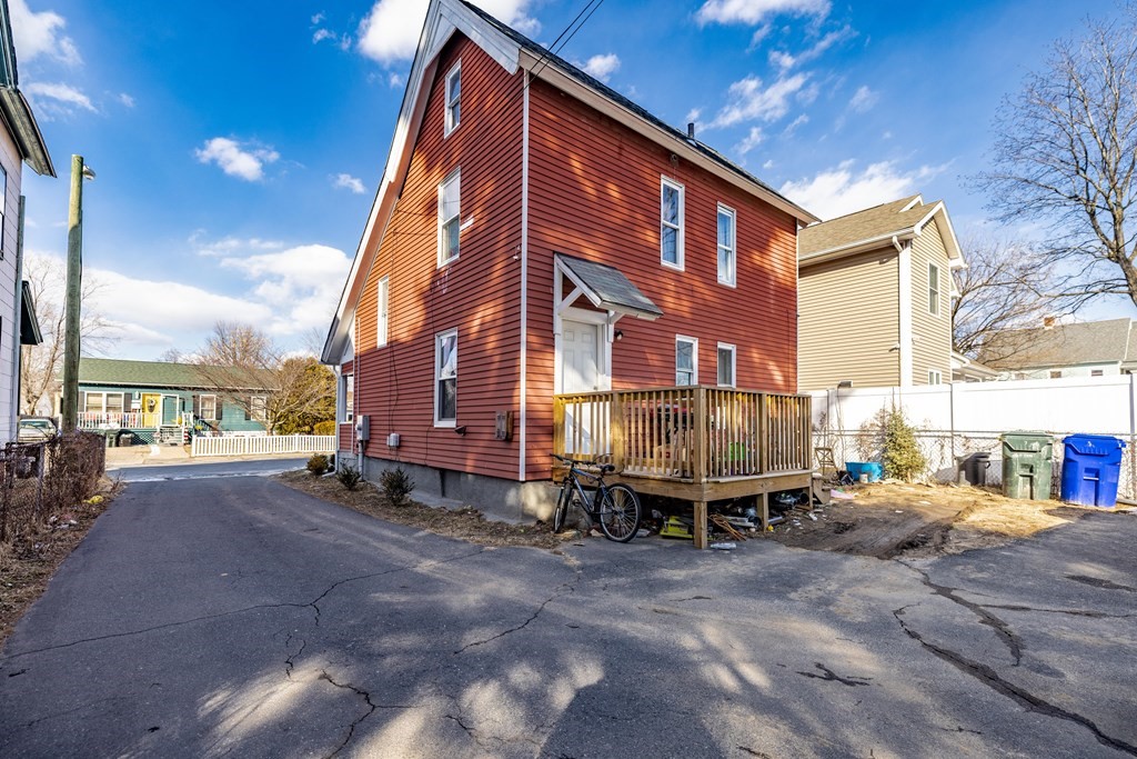 73 Tyler Street Springfield, MA 01109 - Photo 3 of 21 Gallery Image 3