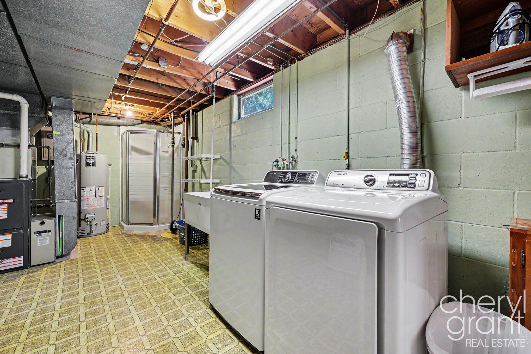 15888 Vinecrest Street Spring Lake, MI 49456 - Photo 24 of 39 Laundry/Utility Room