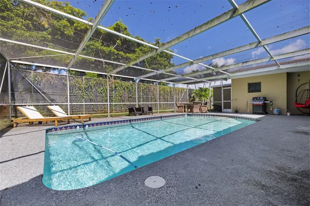 $9,700 | 20375 Northeast 22nd Place, Miami, FL 33180