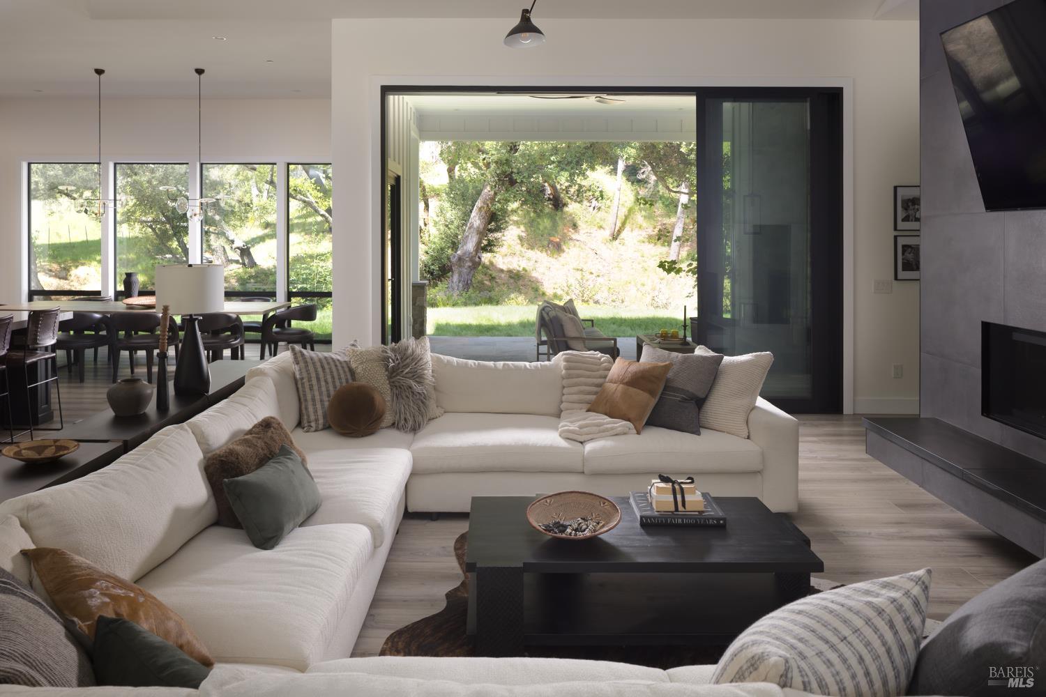 7007 Erland Road Santa Rosa, CA 95404 - Photo 6 of 35