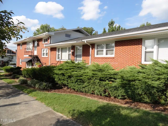 $1,250 | 905 Sevier Street, Unit D, Johnson City, TN 37604