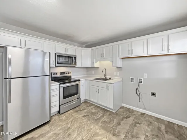 $1,250 | 905 Sevier Street, Unit D, Johnson City, TN 37604