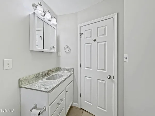 $1,250 | 905 Sevier Street, Unit D, Johnson City, TN 37604