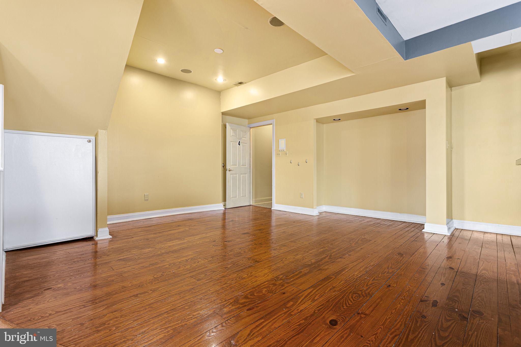 24 Ellis Street Haddonfield, NJ 08033 - Photo 4 of 32