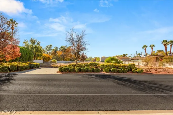 $1,100,000 | 2715 Alta Drive, Las Vegas, NV 89107