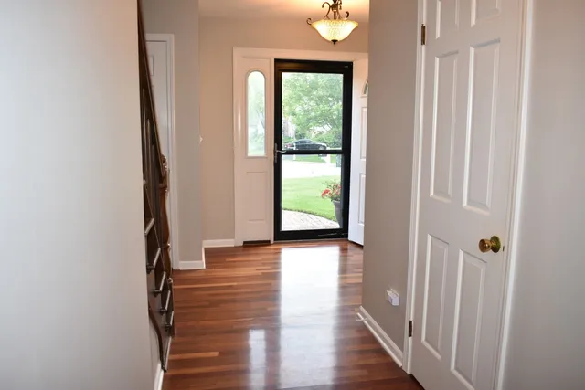 $734,900 | 175 Hilltop Avenue, Barrington, IL 60010