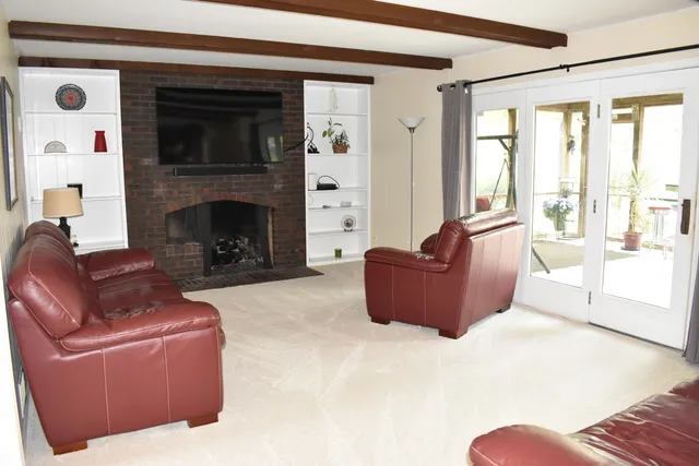 $734,900 | 175 Hilltop Avenue, Barrington, IL 60010