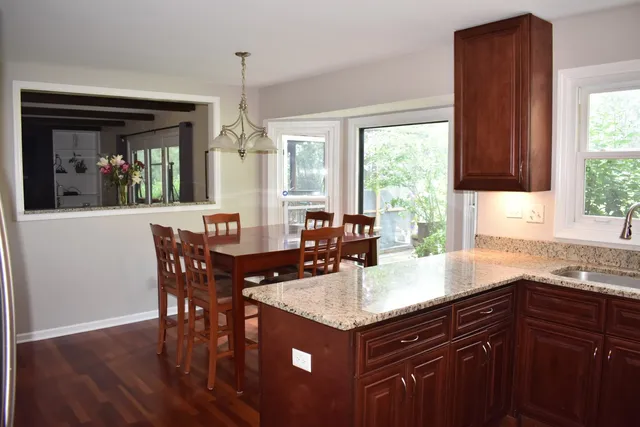 $734,900 | 175 Hilltop Avenue, Barrington, IL 60010