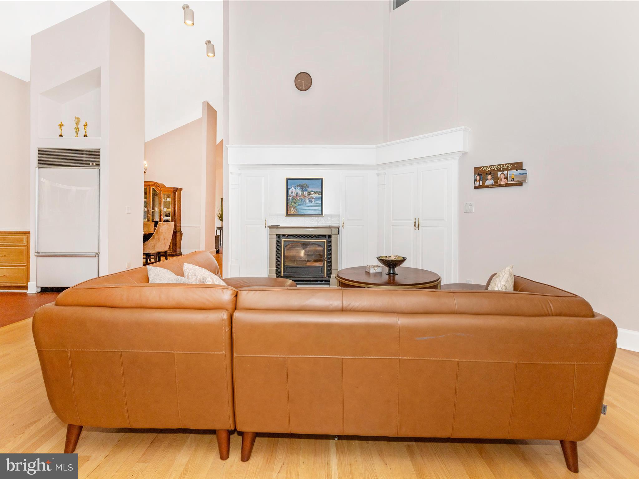 15746 Union Chapel Road Woodbine, MD 21797 - Photo 17 of 68 Living Room