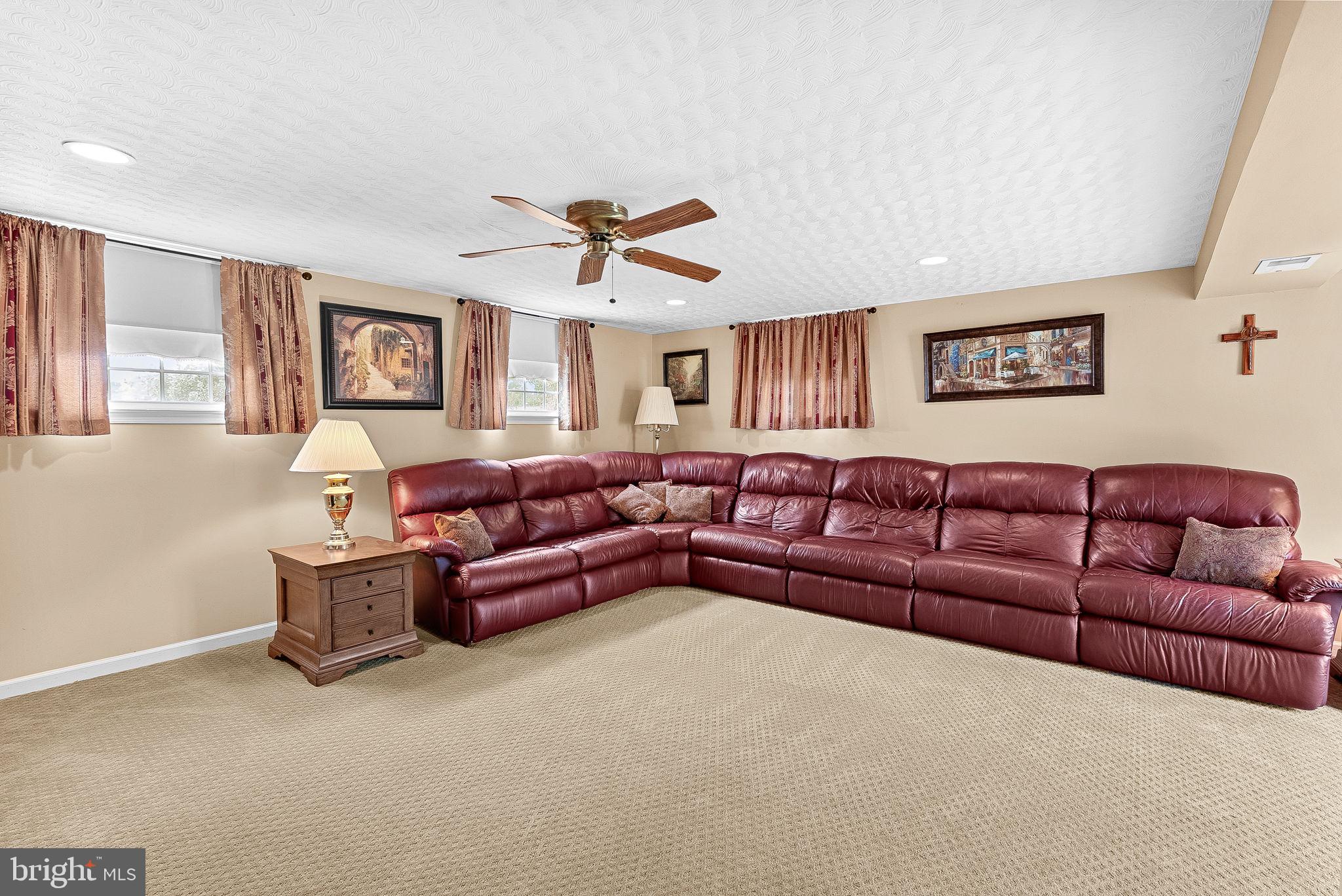 224 West Beech Road Sterling, VA 20164 - Photo 28 of 50 Gallery Image 28