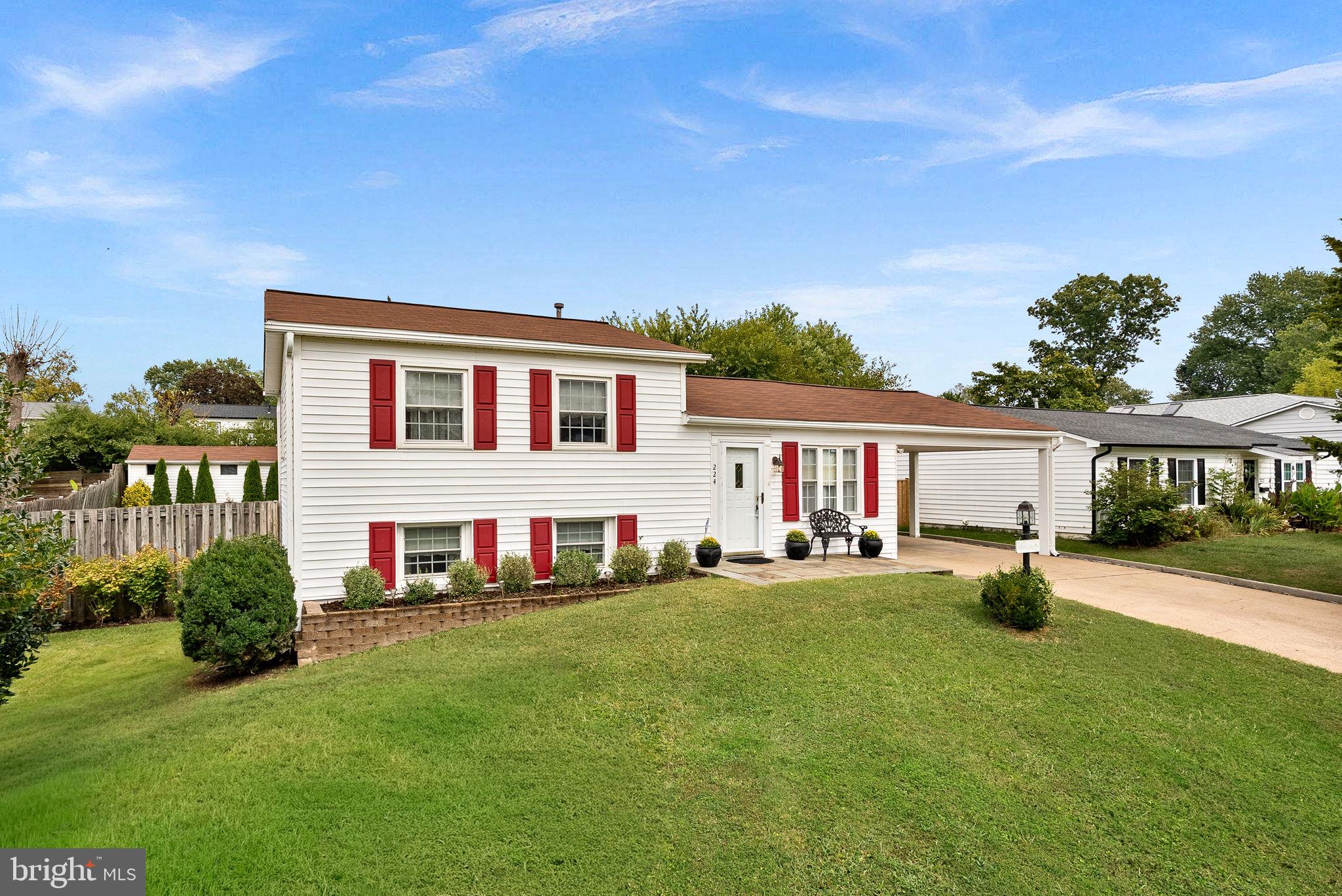 224 West Beech Road Sterling, VA 20164 - Photo 4 of 50 Gallery Image 4
