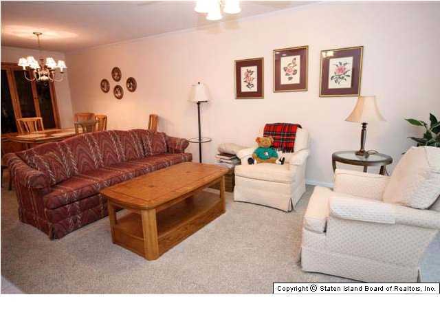 136 Timber Ridge Drive Staten Island, NY 10306 - Photo 4 of 13 Additional Photo