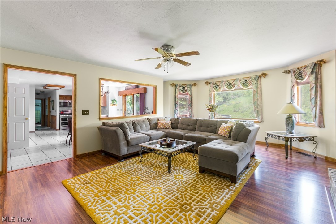 429 Longspur Road Highland Heights, OH 44143 - Photo 6 of 35
