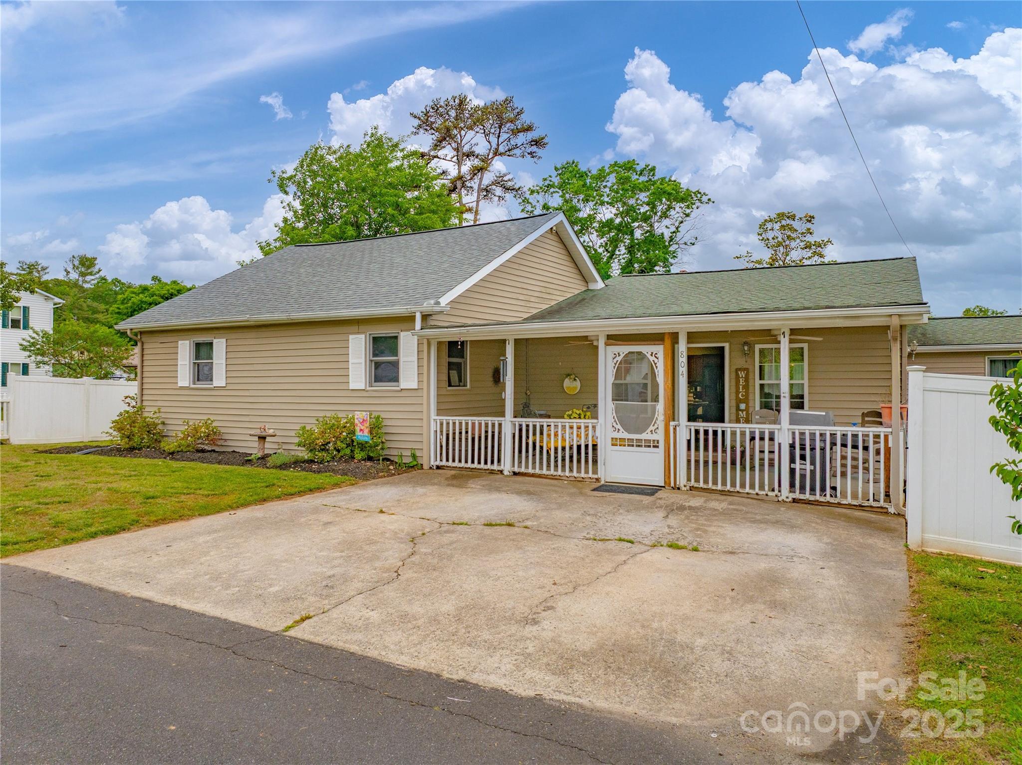 804 Rostan Street Southeast Valdese, NC 28690 - Photo 1 of 24 Gallery Image 1
