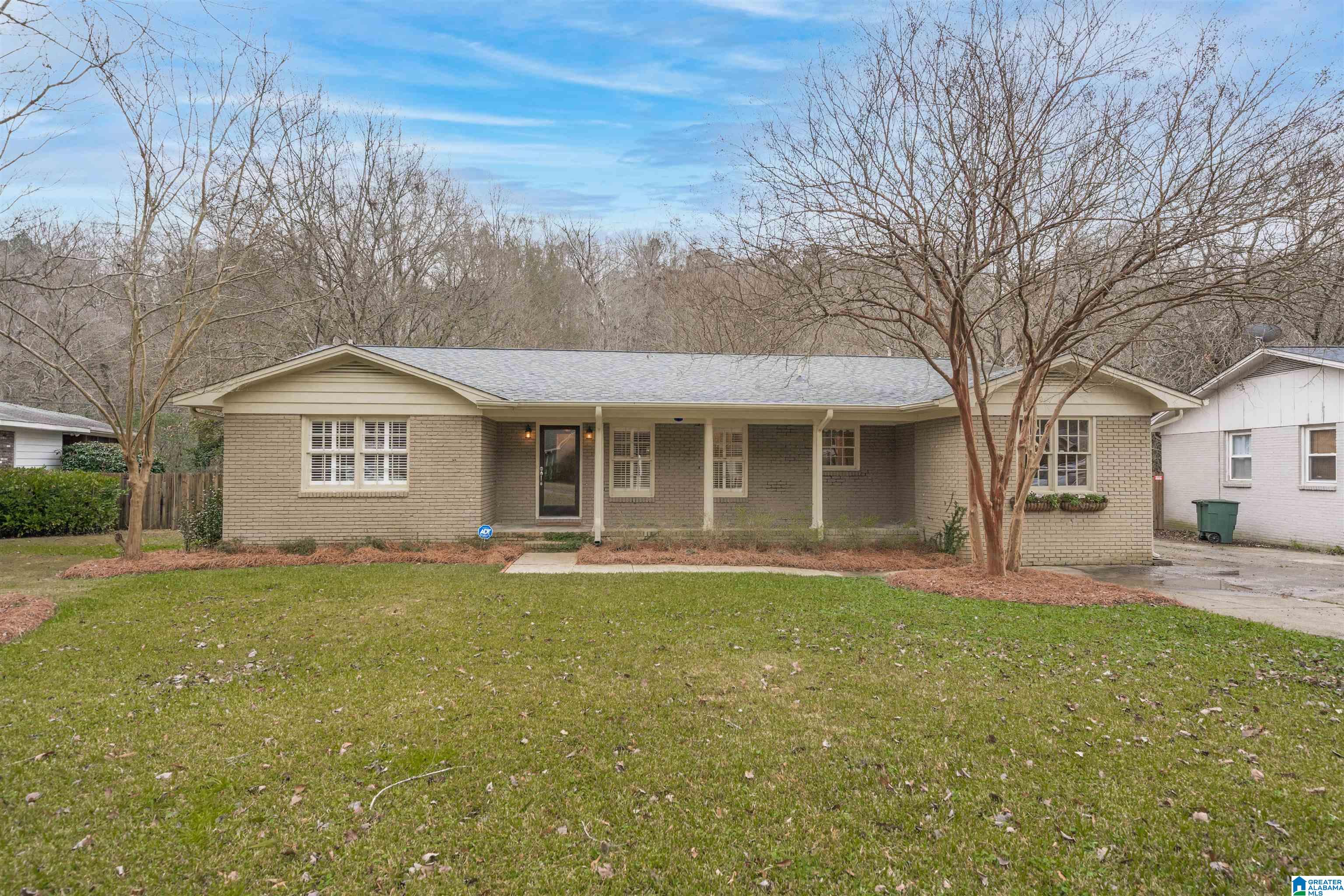 4385 MountainDale Road Birmingham, AL 35213 - Photo 3 of 32
