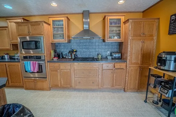 $325,000 | N5070 Pfaff Road, Mauston, WI 53948