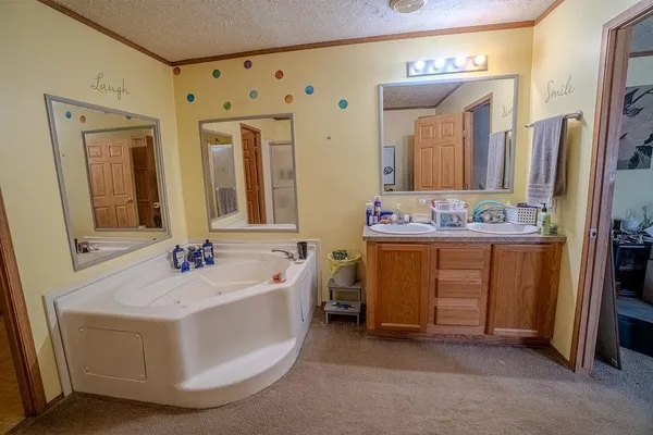 $325,000 | N5070 Pfaff Road, Mauston, WI 53948