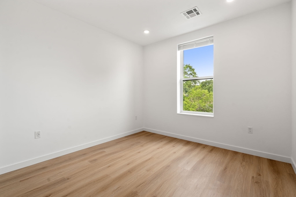 40 Centre Street, Unit 506 Brookline, MA 02446 - Photo 4 of 10