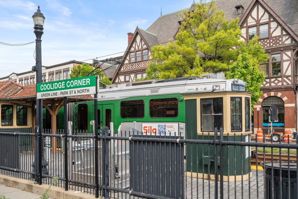 40 Centre Street, Unit 506 Brookline, MA 02446 - Photo 8 of 10