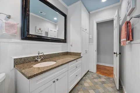 $550,000 | 2624 Willing Avenue, Fort Worth, TX 76110