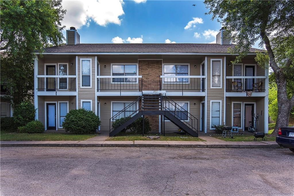 1913 West Loop, Unit B Austin, TX 78758 - Photo 1 of 1 a front view of a house