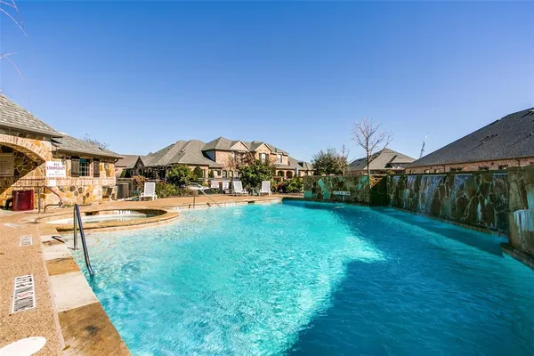 $425,000 | 3075 Willow Grove Boulevard, Unit 1801, McKinney, TX 75070