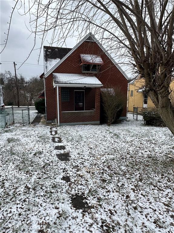 809 St Clair Avenue Clairton, PA 15025 - Photo 5 of 15 a front view of a house with a yard