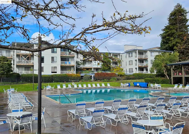 a view of a tennis court